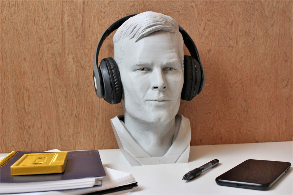 Tom Brady Headphone Stand - Angled.io