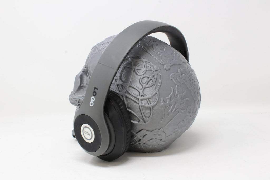 Celtic Skull Headphone Stand - Angled.io