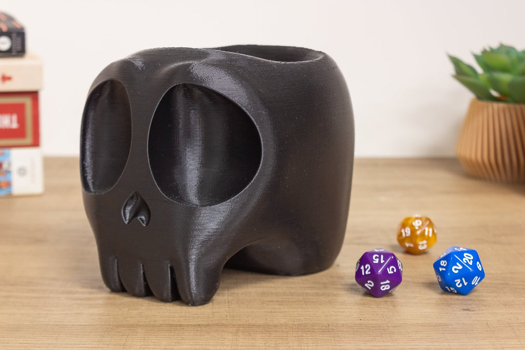Derpy Skull Dice Cup - Angled.io