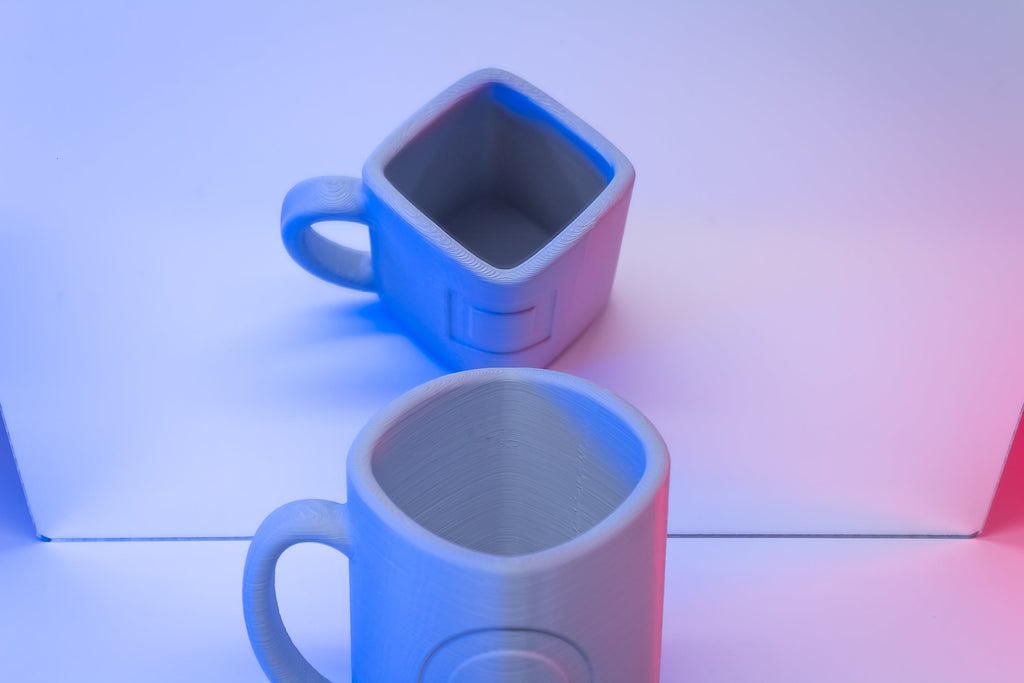 Squircle Mug Illusion - Angled.io